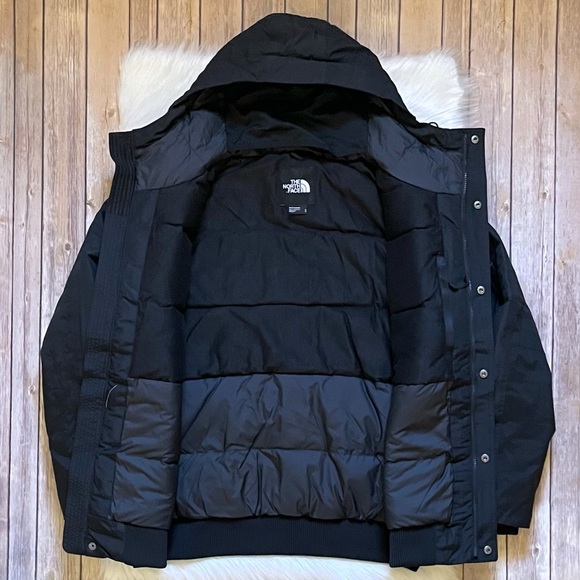 The North Face Men’s Newington Jacket In TNF Black - Picture 6 of 10